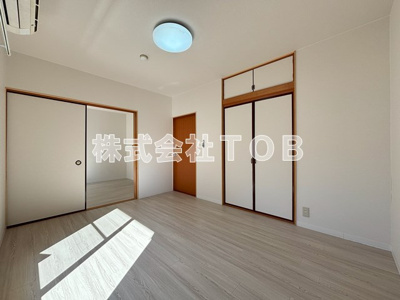 【洋室】 | ヴィラアライ成城 | 洋室6帖　バルコニー側