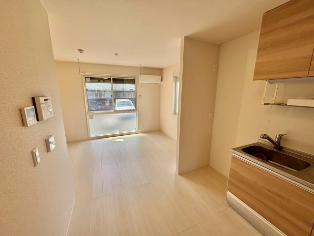 ラフィーネ亀山の居間・リビング