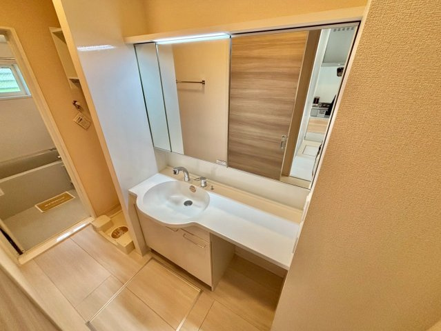 ラフィーネ亀山の洗面所