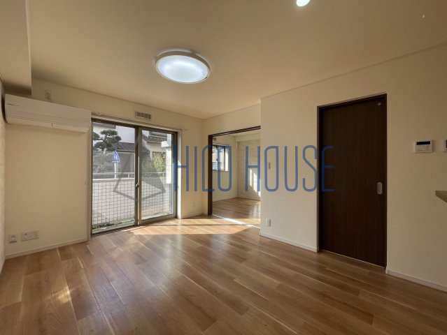 ヌーバ ル オットー・エディフィシオ システィーナの居間・リビング