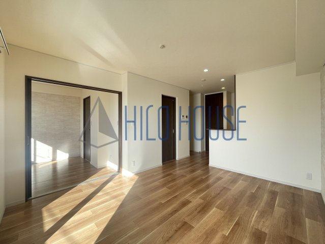 ヌーバ ル オットー・エディフィシオ システィーナの居間・リビング