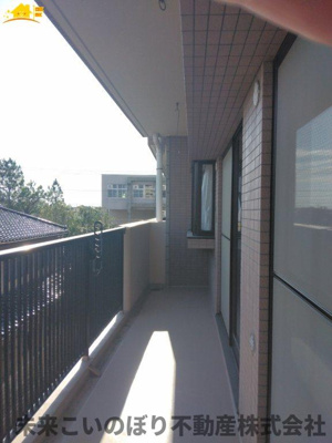 【バルコニー】 | ライオンズシティ春日部 | お洗濯にも便利なバルコニー付き