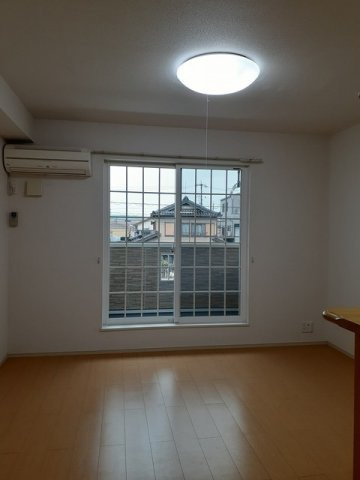 ネオシティ葵の居間・リビング