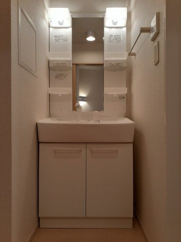 ネオシティ葵の洗面所