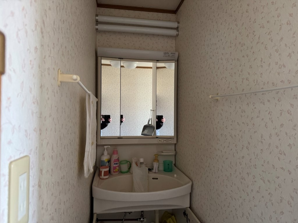 大楽毛153　中古住宅の独立洗面台|洗髪洗面化粧台も交換済みです。