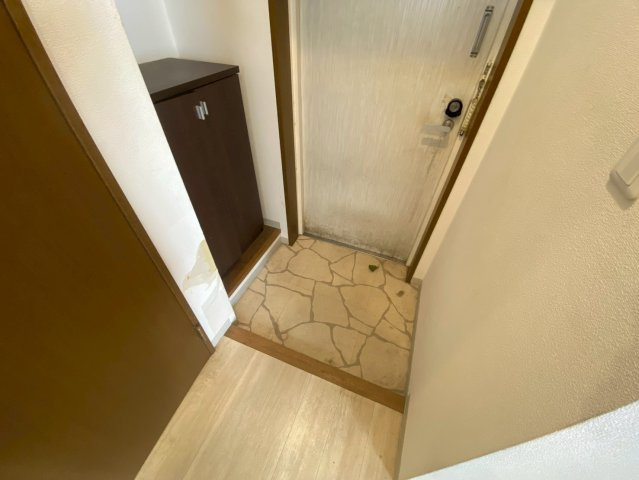 メゾンドグレースの玄関