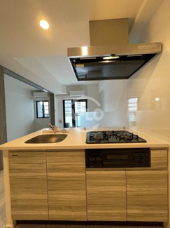 【キッチン】 | S-RESIDENCE堺筋本町Deux | S-RESIDENCE堺筋本町Deux　３口システムキッチン