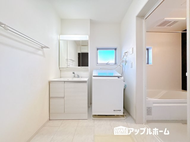 【築6年住宅】坂戸市八幡2丁目の独立洗面台