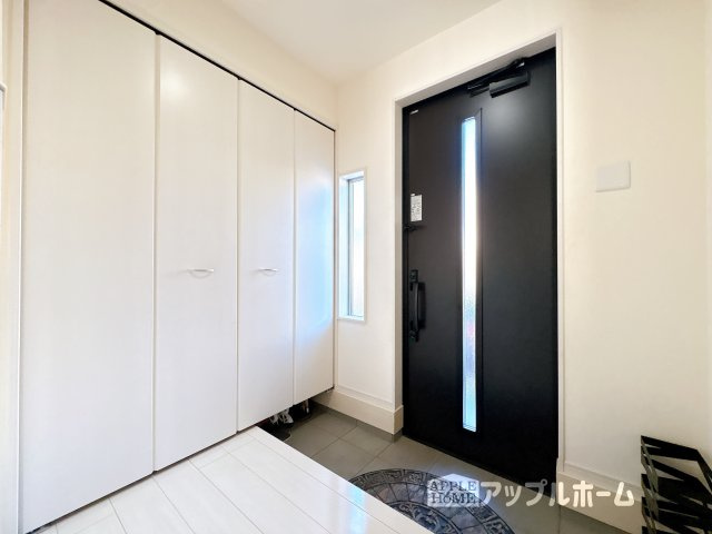 【築6年住宅】坂戸市八幡2丁目の玄関