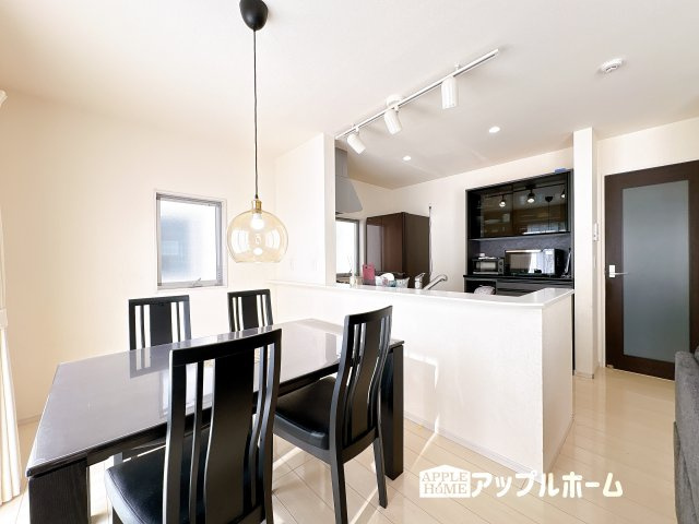 【築6年住宅】坂戸市八幡2丁目の居間・リビング