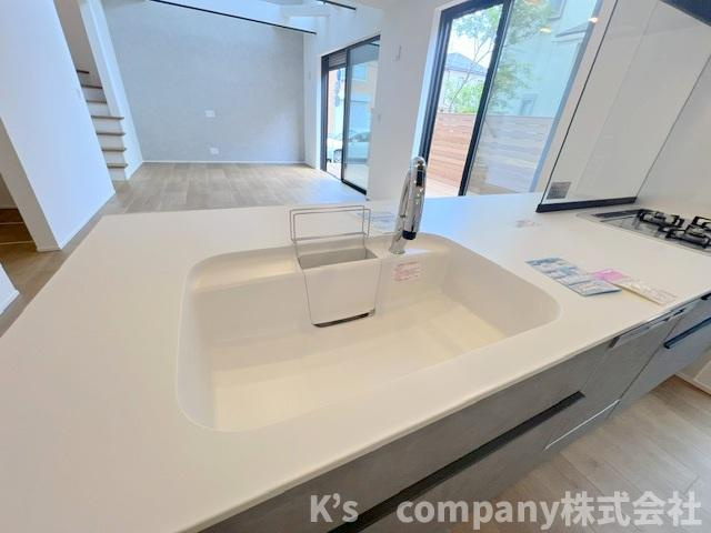 茅ヶ崎市みずき2丁目　新築戸建のキッチン|人造大理石のおしゃれなシンク◇