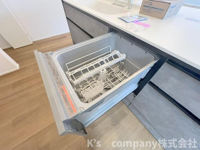 茅ヶ崎市みずき2丁目　新築戸建のキッチン|家事の負担を軽減してくれる食器洗い乾燥機付き☆