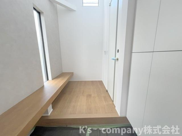 茅ヶ崎市みずき2丁目　新築戸建の玄関|玄関周辺スペース◇