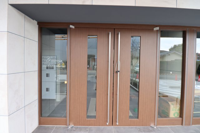 GENOVIA中野島のエントランス