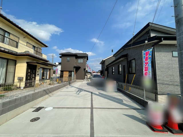 新築戸建・新築建売　太田市亀岡町　尾島小・尾島中の駐車場|駐車場は4台駐車可能（車種による）