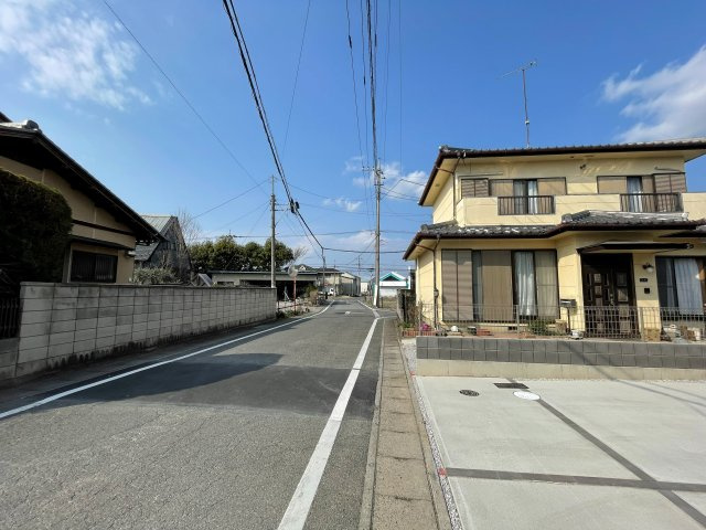 新築戸建・新築建売　太田市亀岡町　尾島小・尾島中の前面道路含む現地写真
