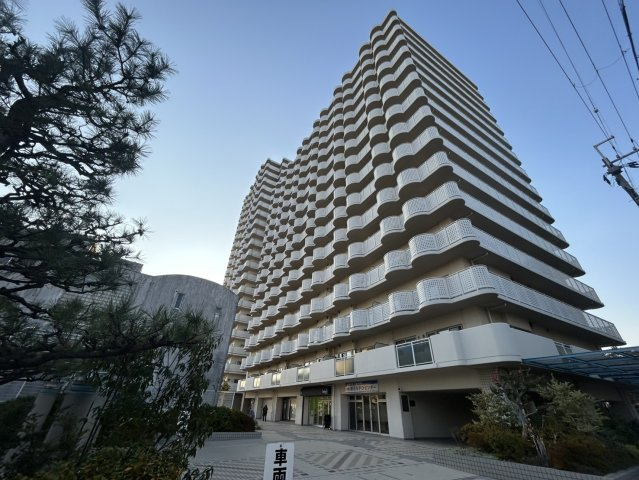 サバービアシティB棟