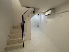 プレジール三軒茶屋　築浅　メゾネット　オートロックの内装