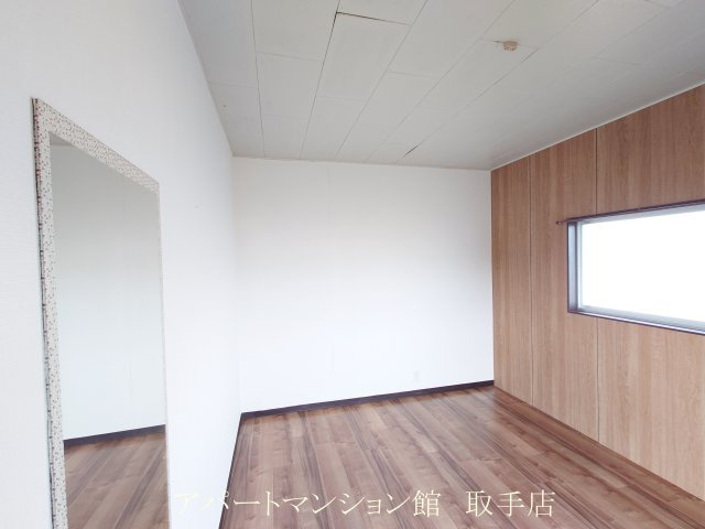 取手市谷中戸建の居間・リビング