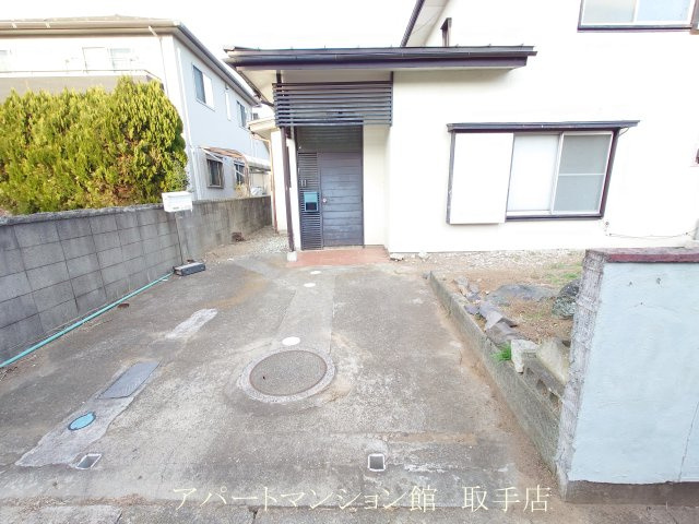 取手市谷中戸建の駐車場