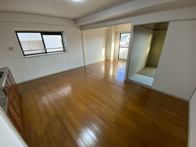 グランディア六甲LEGENDの居間・リビング