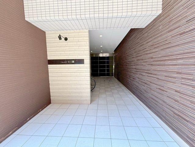 ファーシル東三国のエントランス