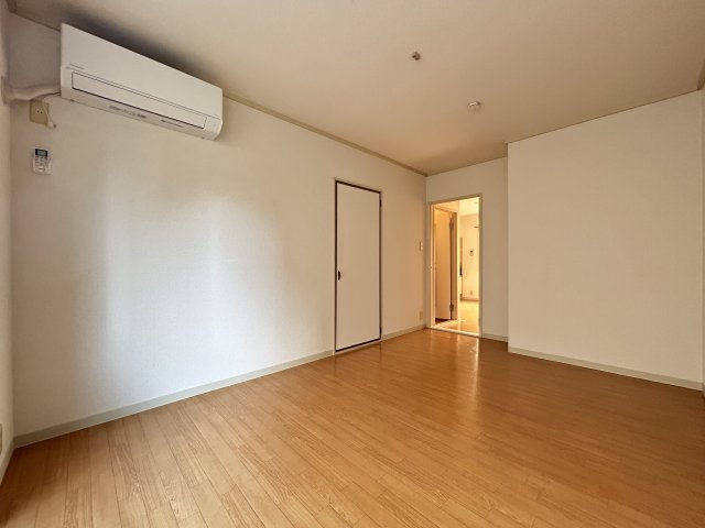 ボナール松ヶ丘の洋室