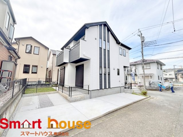 相模原市緑区東橋本　新築１棟の前面道路含む現地写真|オシャレな外観は、人の目を引くだけではなく自慢したくなりますね！植木を置いたりアレンジは、自由です。自分の好みに仕上げましょう♪