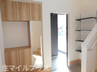 【玄関】 | 郡山市大槻町針生新築一戸建て2棟 | 明るい玄関です