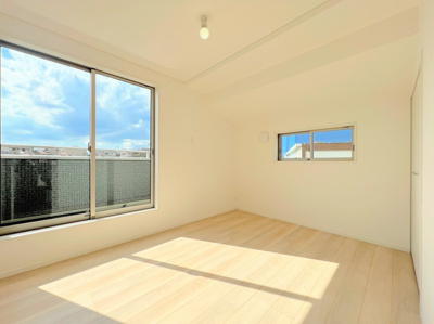 【内観：施工例】 | ◆大和市福田新築住宅◆ | 【モデルルーム】◆子どものスタディ空間として、あるいは書斎やホビールームとして生活スタイルに合わせて使えるプライベートルーム。居心地のいい落ち着いたインテリアが似合います。