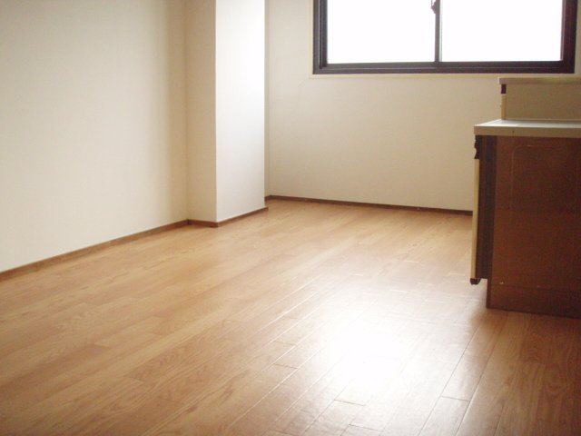 川崎マンションの居間・リビング