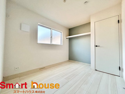 【洋室】 | 川崎市麻生区東百合丘1丁目　平屋1棟 | 家族一人ひとりの大切なプライベート空間。趣味に合わせて使って頂けるようシンプルに仕上げてあります。暮らし心地を大きく左右する収納を、適材適所に配置し使い勝手を考慮しました。