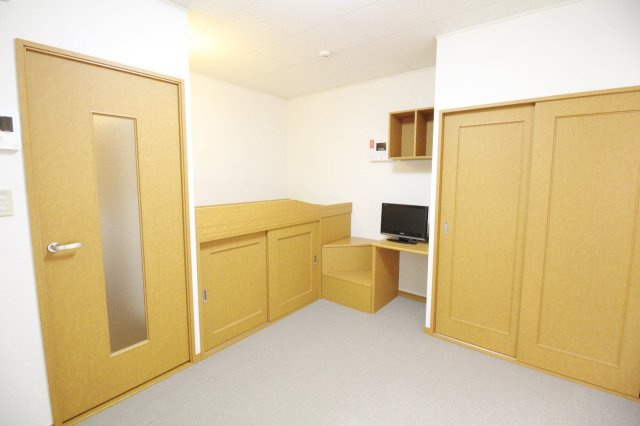 レオパレスグリシーナの居間・リビング