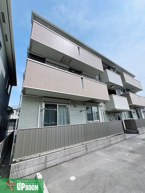 アクシスの外観