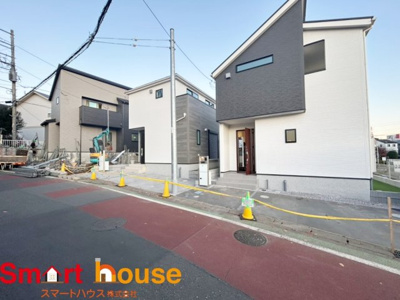 【前面道路含む現地写真】 | 綾瀬市寺尾本町　建売変更　新築全4棟 | モデルハウスご案内可能！
お気軽にお問い合わせください！