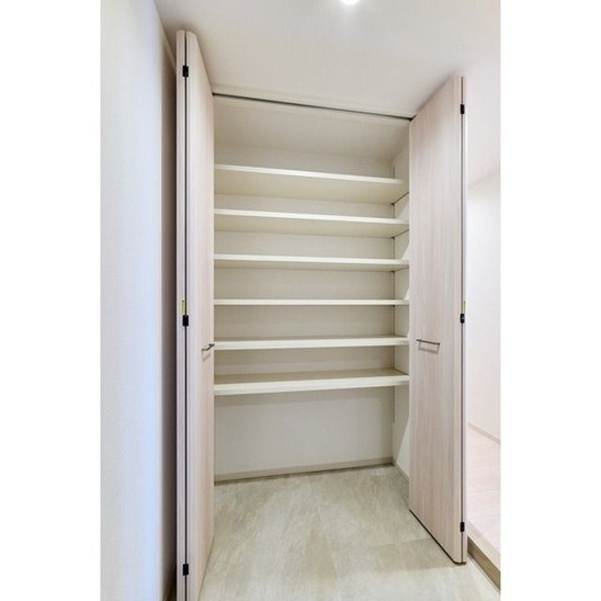 【収納】グランカーサ千駄木 