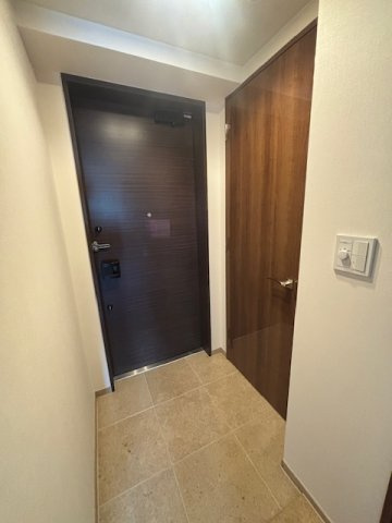 大変便利なシューズクローゼット付き玄関