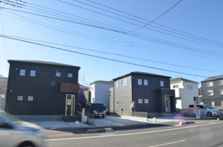 【外観】 | さいたま市岩槻区岩槻（全７棟） | カースペース２～３台！ゆったりした敷地。温かな陽光とさわやかな風が心地よい我が家です(^^)/