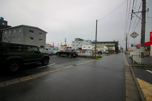 米原5丁目Ｓテナントの周辺|米原ダイソーの斜め前になり、目立つ立地になります。