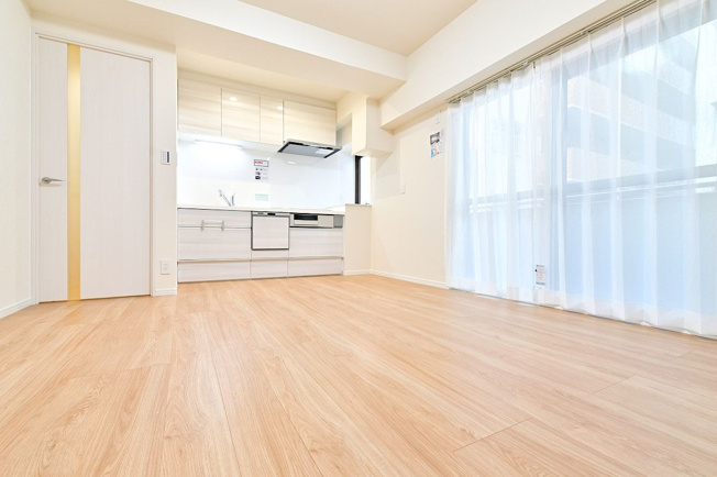 【居間・リビング】 | ライオンズマンション西公園 | コンパクトなLDKとゆったりした居室の間取りなので充実したプライベートを重視する方におススメです