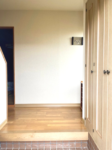 高島市安曇川町南古賀中古戸建の玄関