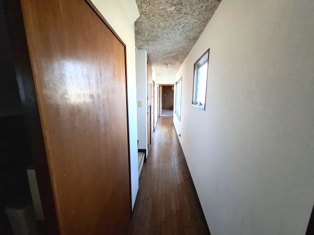 売中古戸建　静岡市葵区上足洗１丁目のその他|キッチン側から玄関方向を見た廊下の画像です！