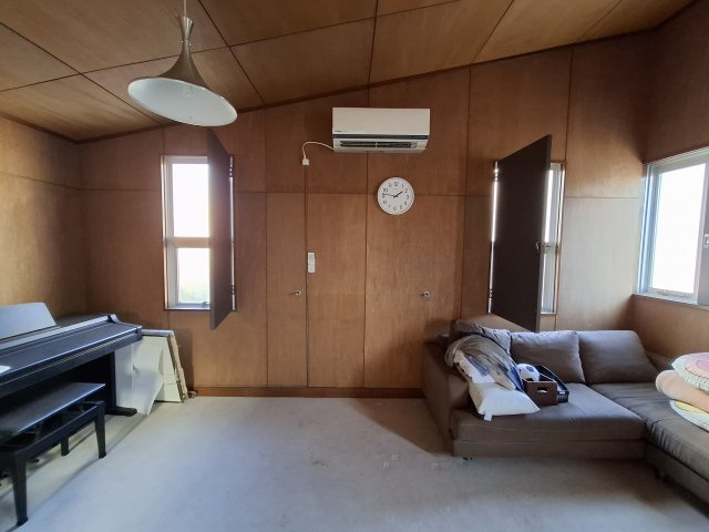 売中古戸建　静岡市葵区上足洗１丁目の洋室|1階洋室です！