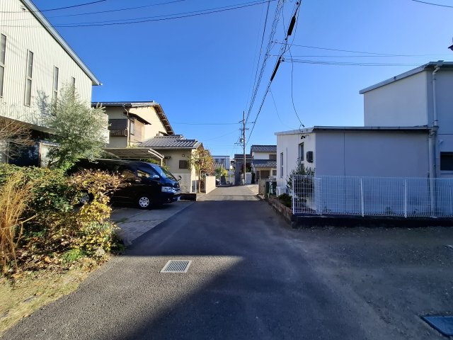売中古戸建　静岡市葵区上足洗１丁目の前面道路含む現地写真