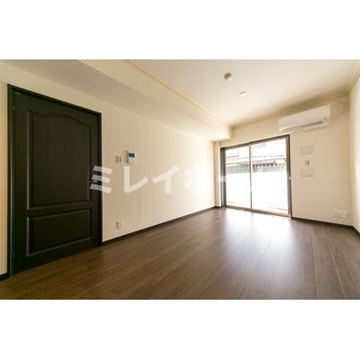 クイーンパレス品川大井の居間・リビング