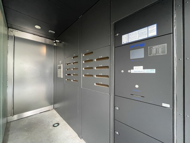 長居フラッツのエントランス