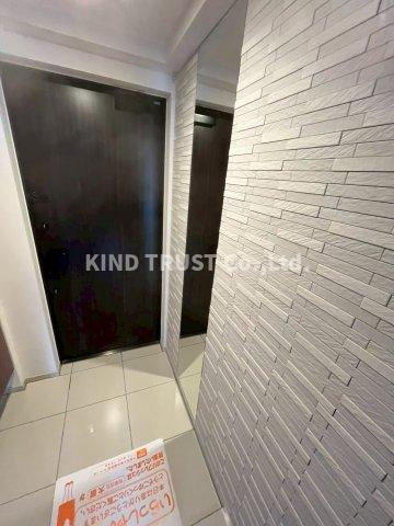 プラウドタワー梅田豊崎の玄関|収納もある玄関です