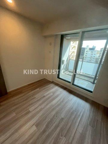 プラウドタワー梅田豊崎の居間・リビング|こちらのリビングで趣味の時間をお楽しみください