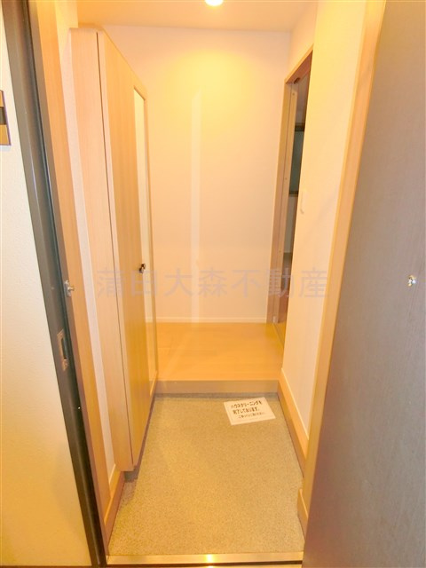 TK Base(ティーケーベースの玄関|姿見付きのシューズBOXがうれしい玄関
