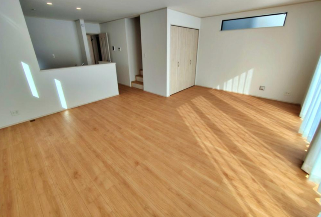 【Heartfull Town】小平市小川町１丁目373番の居間・リビング|南に面した陽当たりの良いリビング